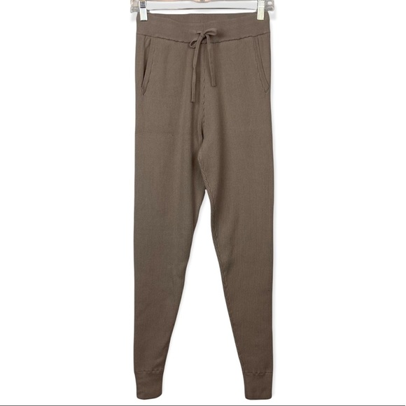 EXPRESS Ribbed Cable Knit High Waisted Jogger Pant with Pockets - Picture 2 of 13